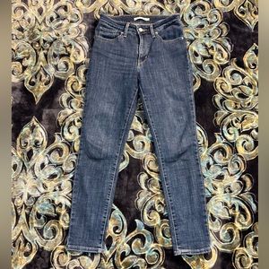 LEVI’S • Denim blue 721 high rise skinny ankle jeans • Size 27